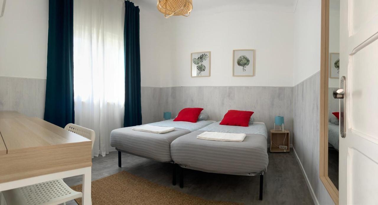 Quarto Duplo ou Twin com Casa de Banho Partilhada